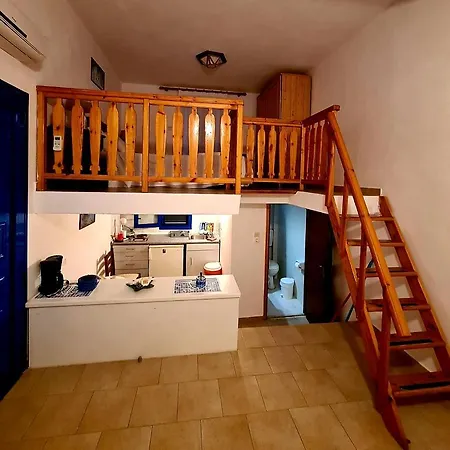 Tzanis Studios